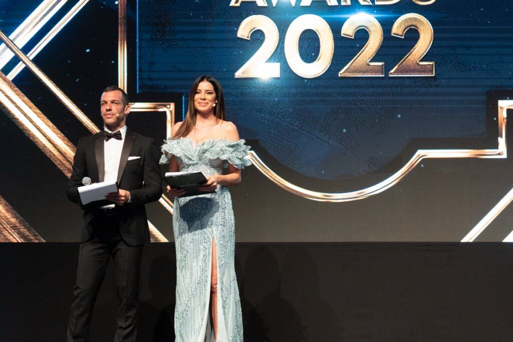 Facile Ristrutturare per festeggiare la sua quotazione in borsa, porta i 250 migliori dipendenti nella prestigiosa e raffinata Dubai! | Facile Ristrutturare Alberto Vanin con Aida Yespica come conduttori degli Incentive Awards di Dubai