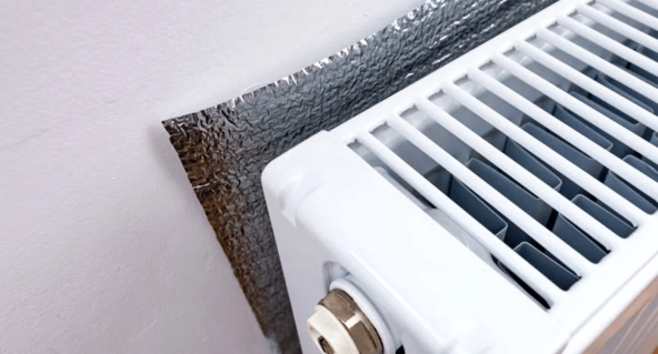 Pannelli termoriflettenti per termosifoni: servono davvero? | Facile Ristrutturare Pannelli termoriflettenti per termosifoni: servono davvero?